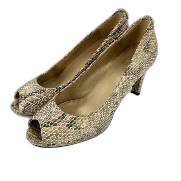 Stuart Weitzman Logo Plainfield Snakeskin Peep-Toe Platform Pumps Mushroom - Picture 1 of 16